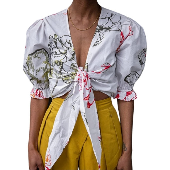 The Drop White Floral Print Knot-Front Cropped Top by @signedblake | L - Picture 1 of 7